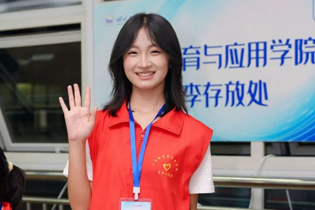 以全心相待，迎新工作背后的温暖力量